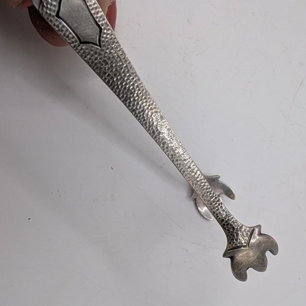 Vtg Sterling Silver Sugar Bonbon Tongs Hammered Shield Claw Small 3.5in 18g